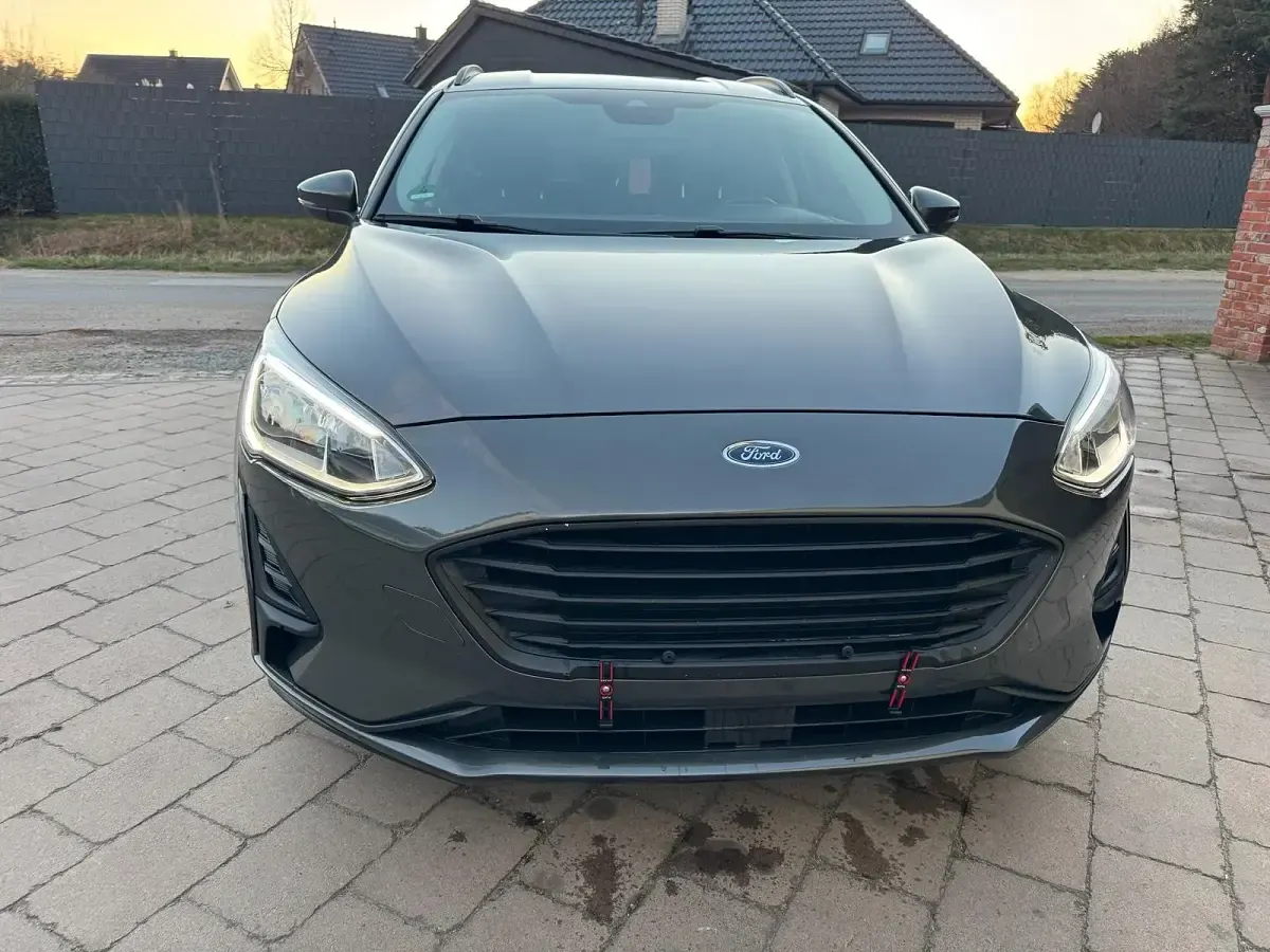 Gebraucht Ford Focus 125 PS (91 kW) 2019 Grau Kombi