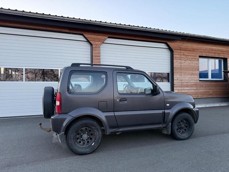 Gebraucht Suzuki Jimny 86 PS (63 kW) 2015 Grau SUV