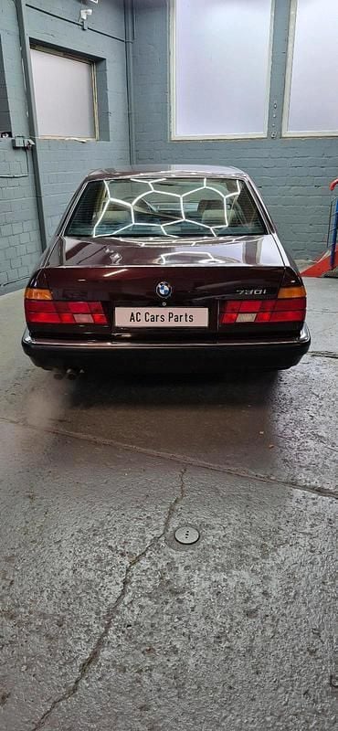 Second-hand BMW 730L 197 CP (144 kW) 1992 Roșu Berlinǎ