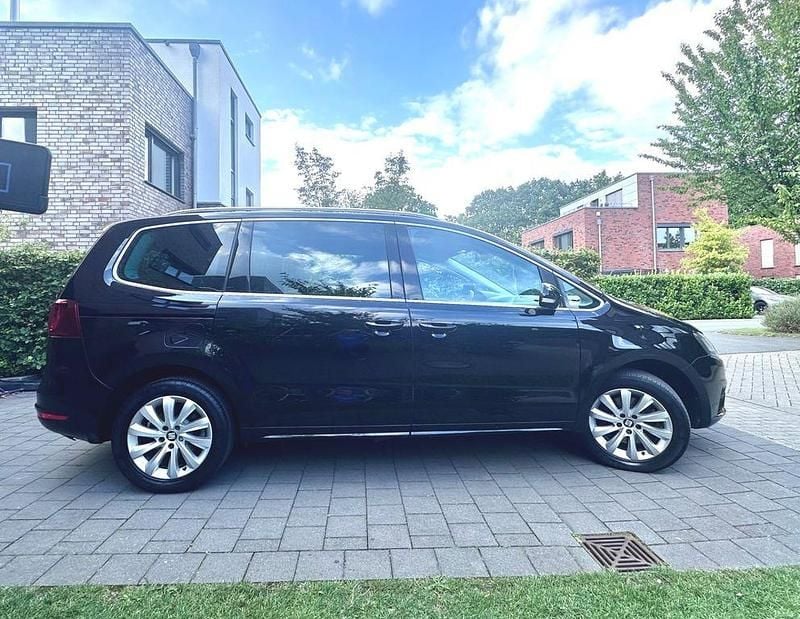 Schwarz Gebraucht 2017 Seat Alhambra Style Van / Kleinbus | 19.400 € (Superpreis) - Bild 1/4