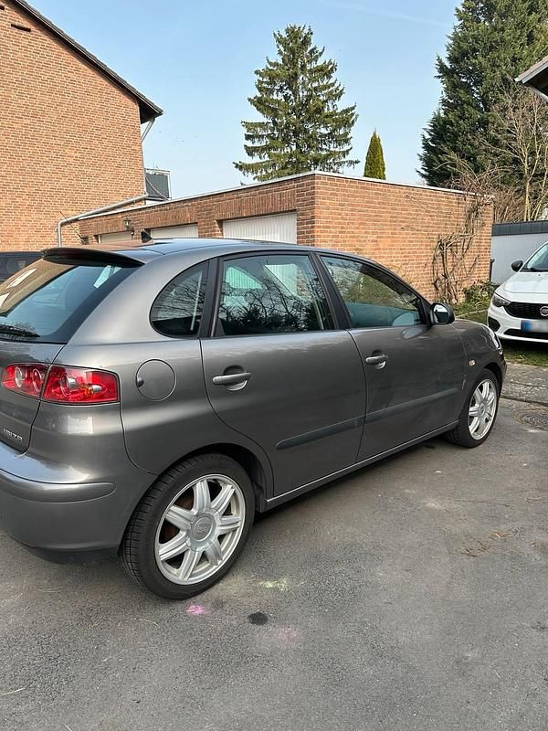 Gebraucht Seat Ibiza 75 PS (55 kW) 2005 Grau Kleinwagen
