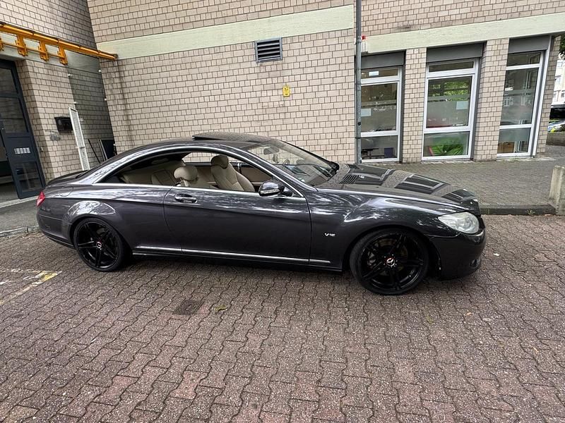 Grau Gebraucht 2008 Mercedes CL500 Coupé | 12.500 € - Bild 1/4