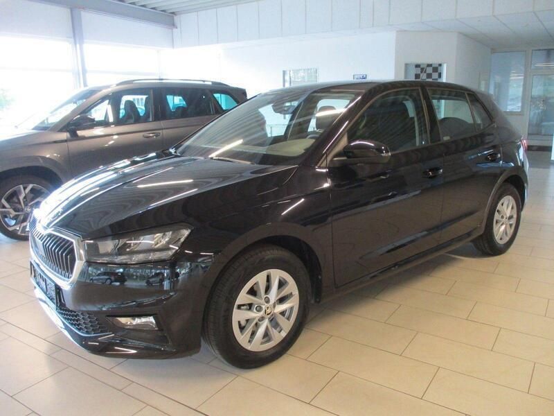 Schwarz Gebraucht 2023 Skoda Fabia Ambition Kleinwagen | 17.990 € (Fairer Preis) - Bild 1/4