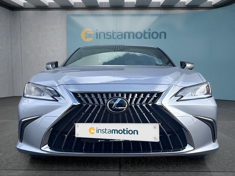 Neu Lexus ES300H 218 PS (160 kW) 2025 Silber Limousine