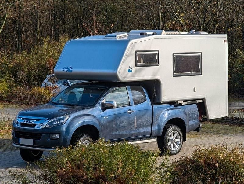 Gebraucht Isuzu D-Max 163 PS (119 kW) 2016 Blau SUV