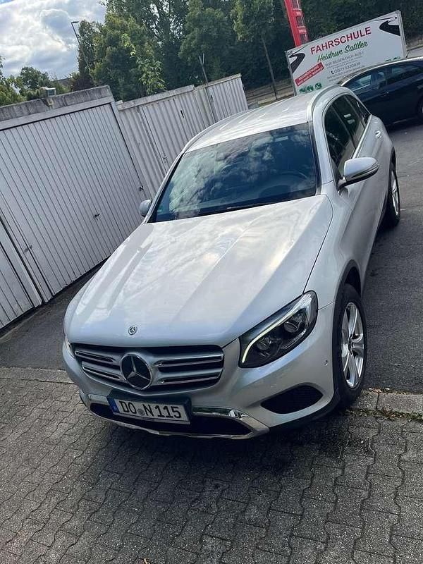 Gebraucht 2018 Mercedes GLC250 AMG line SUV | 24.300 € (Fairer Preis) - Bild 1/4