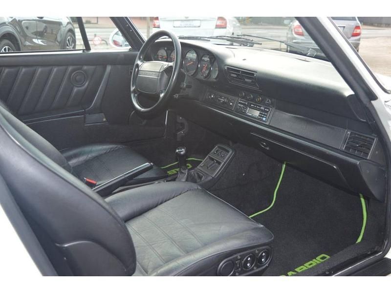 Second-hand Porsche 964 250 CP (183 kW) 1990 Alb Cabrio