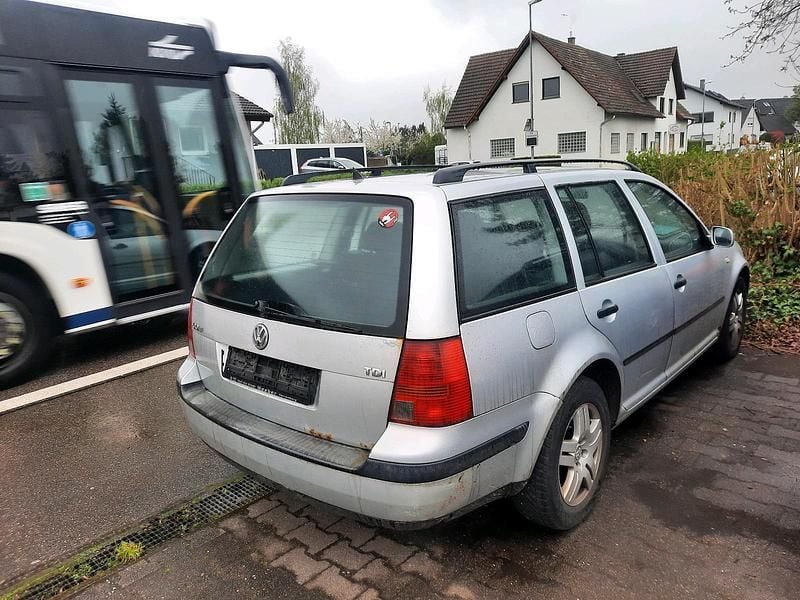 Gebraucht VW Golf IV 101 PS (74 kW) 2002 Silber Kombi