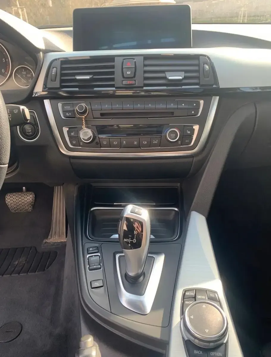 Gebraucht BMW 330 Comfort Edition 258 PS (189 kW) 2014 Grau Kombi
