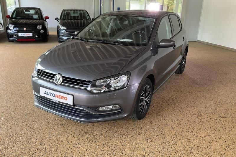 Grau Gebraucht 2016 VW Polo Allstar Limousine | 10.750 € (Etwas zu teuer) - Bild 1/3