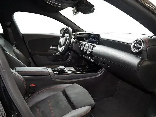 Gebraucht Mercedes CLA200 Shooting Brake 150 PS (110 kW) 2020 Kombi