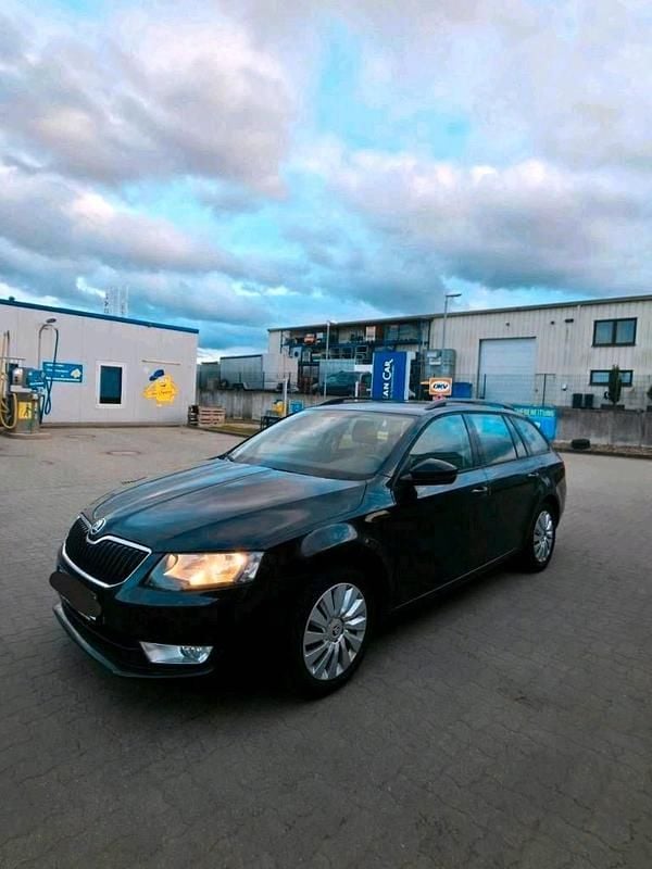 Gebraucht Skoda Octavia 2014 Schwarz Kleinwagen