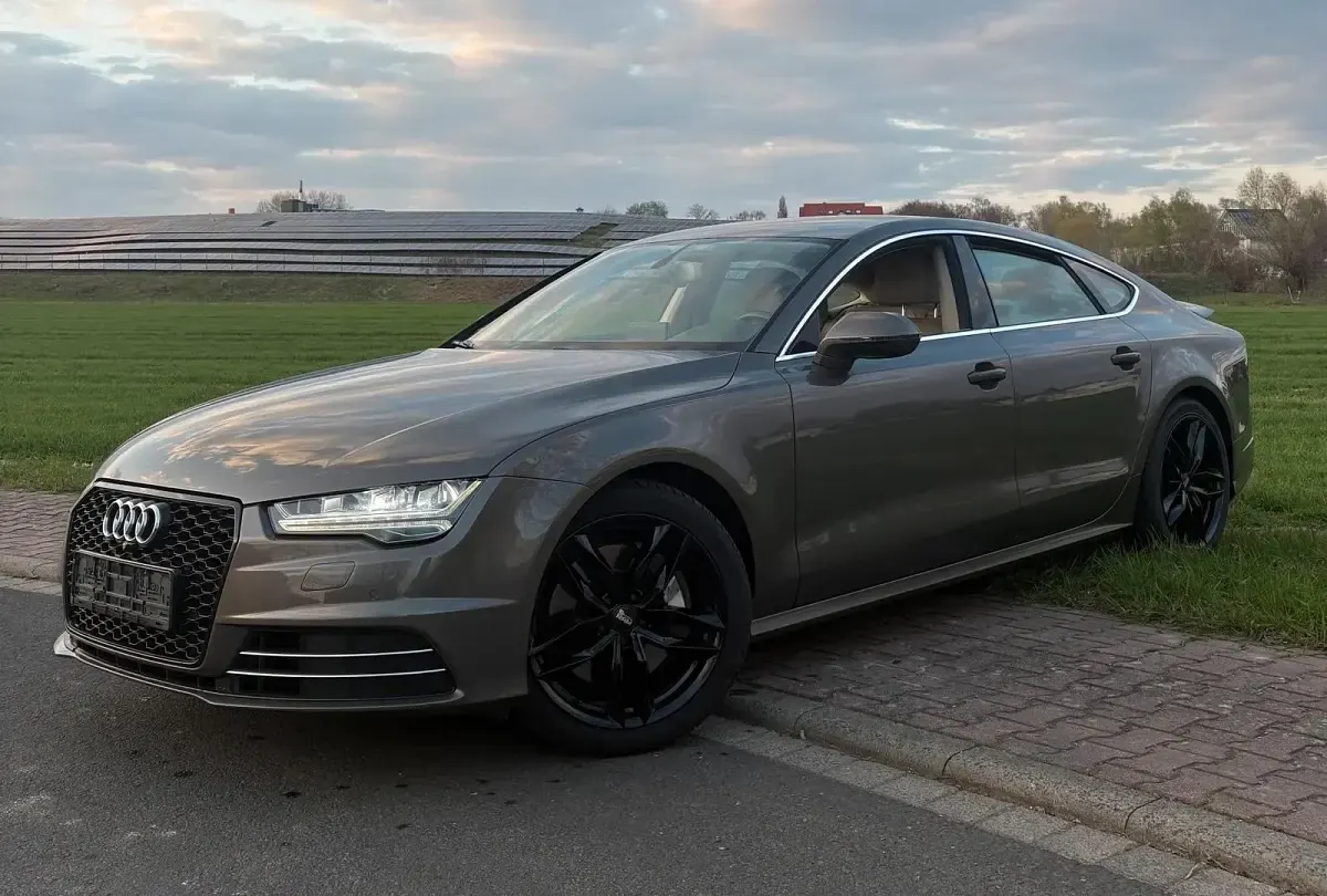Gebraucht Audi A7 Basis 333 PS (244 kW) 2015 Braun Kleinwagen