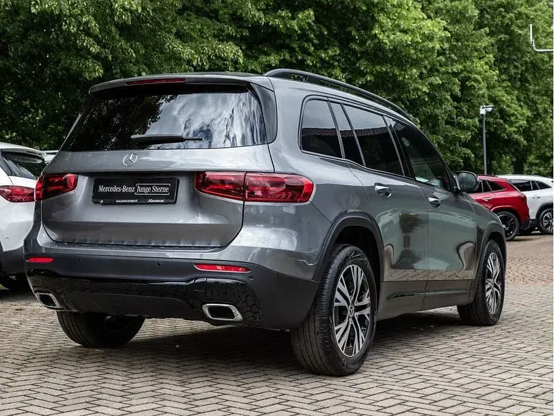 Gebraucht Mercedes GLB250 Progressive 224 PS (164 kW) 2025 Grau mountaingrau metallic SUV