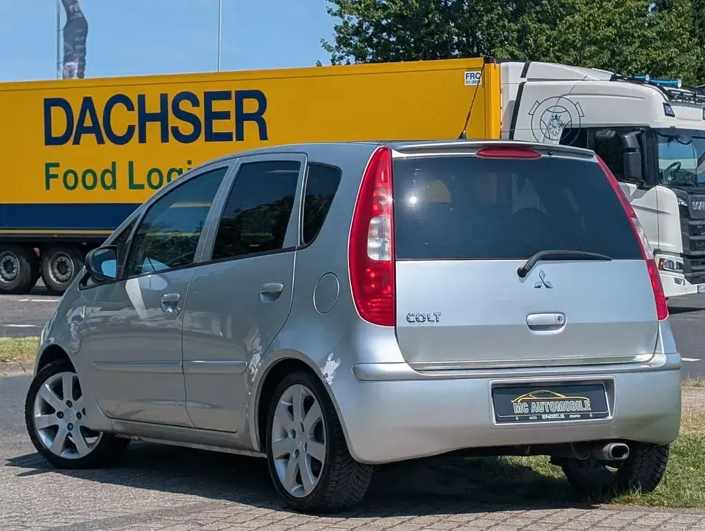 Gebraucht Mitsubishi Colt Instyle 109 PS (80 kW) 2004 Silber Kleinwagen