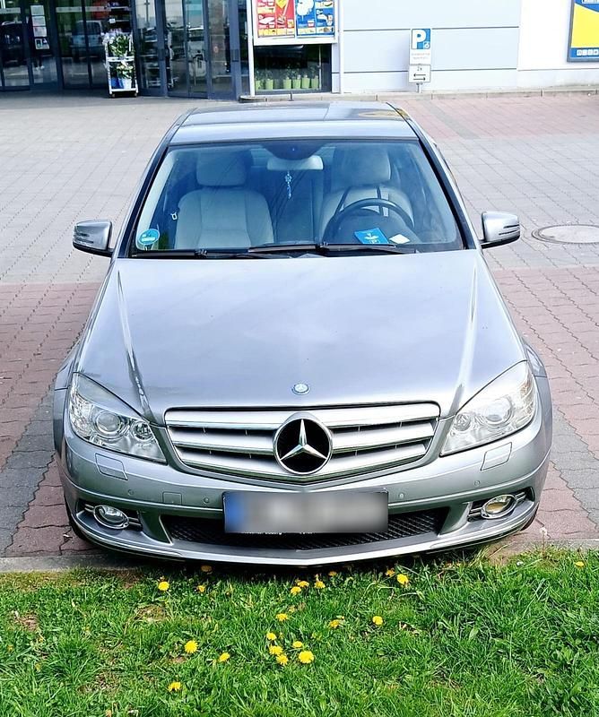 Gebraucht Mercedes C250 204 PS (150 kW) 2010 Grau Limousine