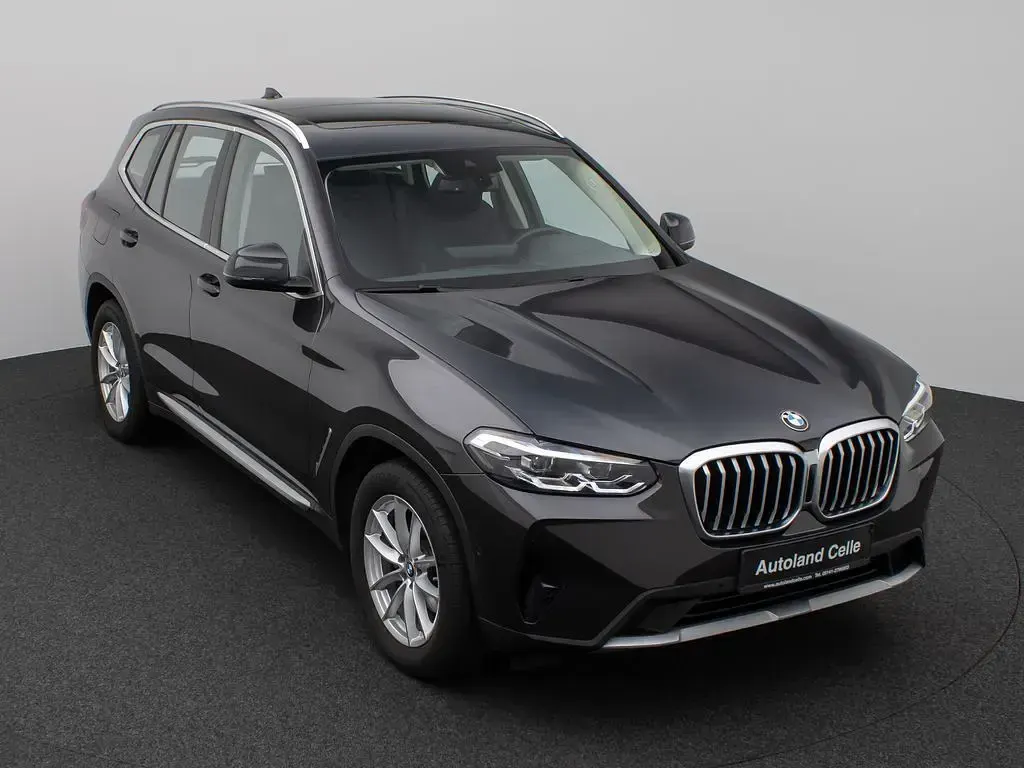 Gebraucht BMW X3 Sport Line 190 PS (139 kW) 2022 Sophistograu brillanteffekschwarz SUV