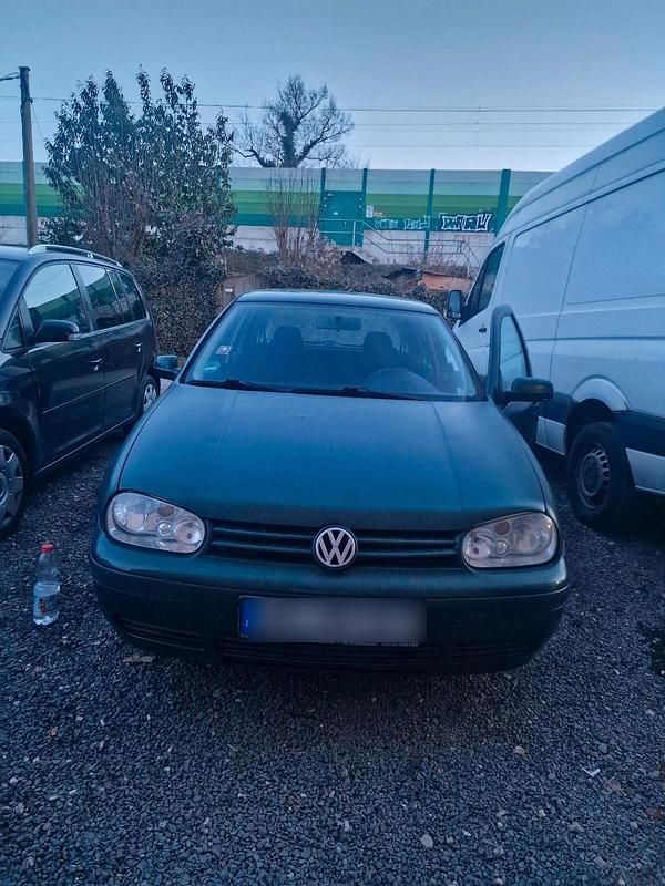 Grün Gebraucht 1999 VW Golf IV Kleinwagen | 600 € (Superpreis) - Bild 1/4