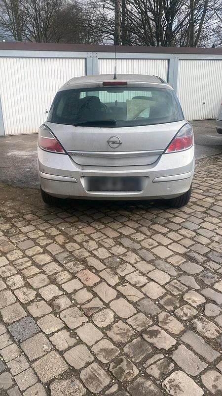 Gebraucht Opel Astra 90 PS (66 kW) 2007 Silber Kleinwagen
