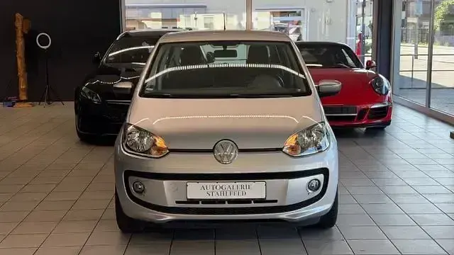 Usado VW up! 60 CV (44 kW) 2014 Plateado Utilitario