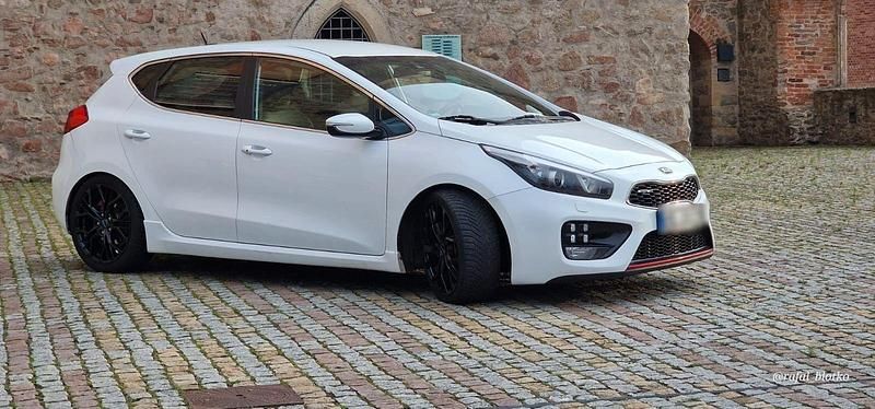 Gebraucht Kia Ceed GT-Track 204 PS (150 kW) 2015 Weiß Kleinwagen