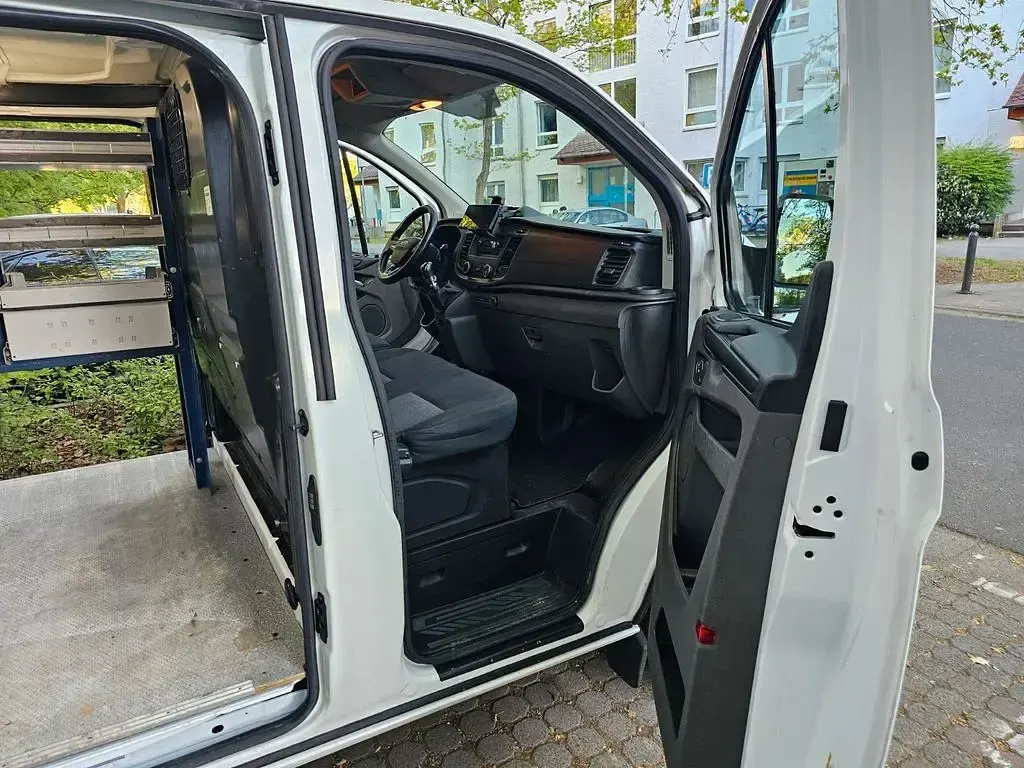 Second-hand Ford Transit Custom 170 CP (125 kW) 2021 Alb Monovolum