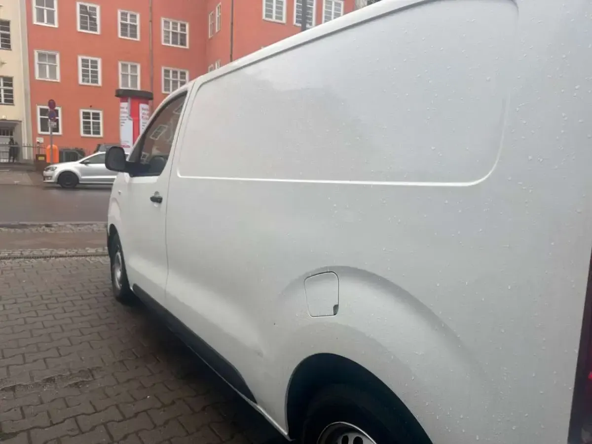Gebraucht Toyota Proace 120 PS (88 kW) 2019 Weiß Van / Kleinbus