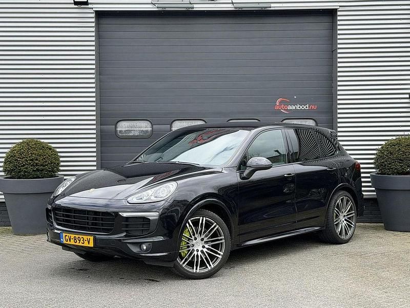 Second-hand Porsche Cayenne Sport 416 CP (305 kW) 2015 Negru SUV