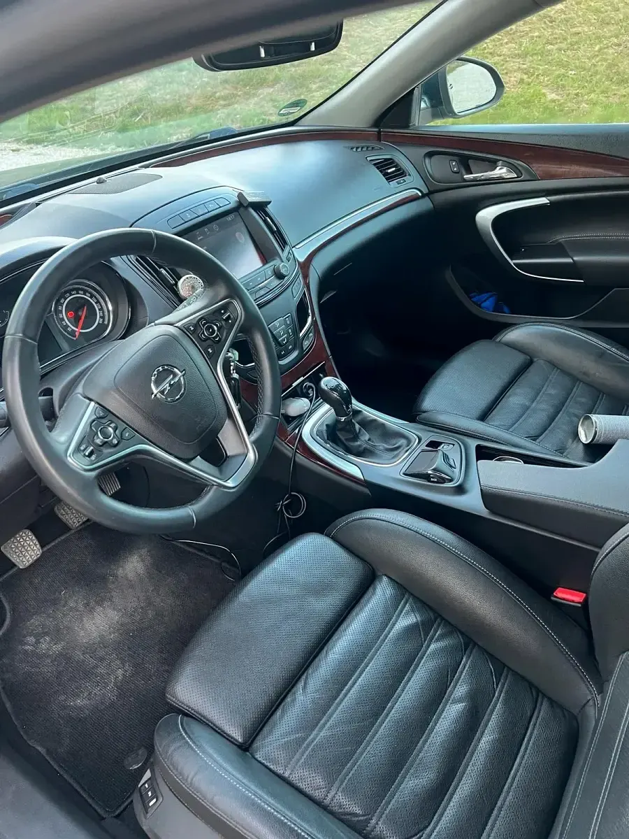 Gebraucht Opel Insignia 170 PS (125 kW) 2013 Grün Kombi