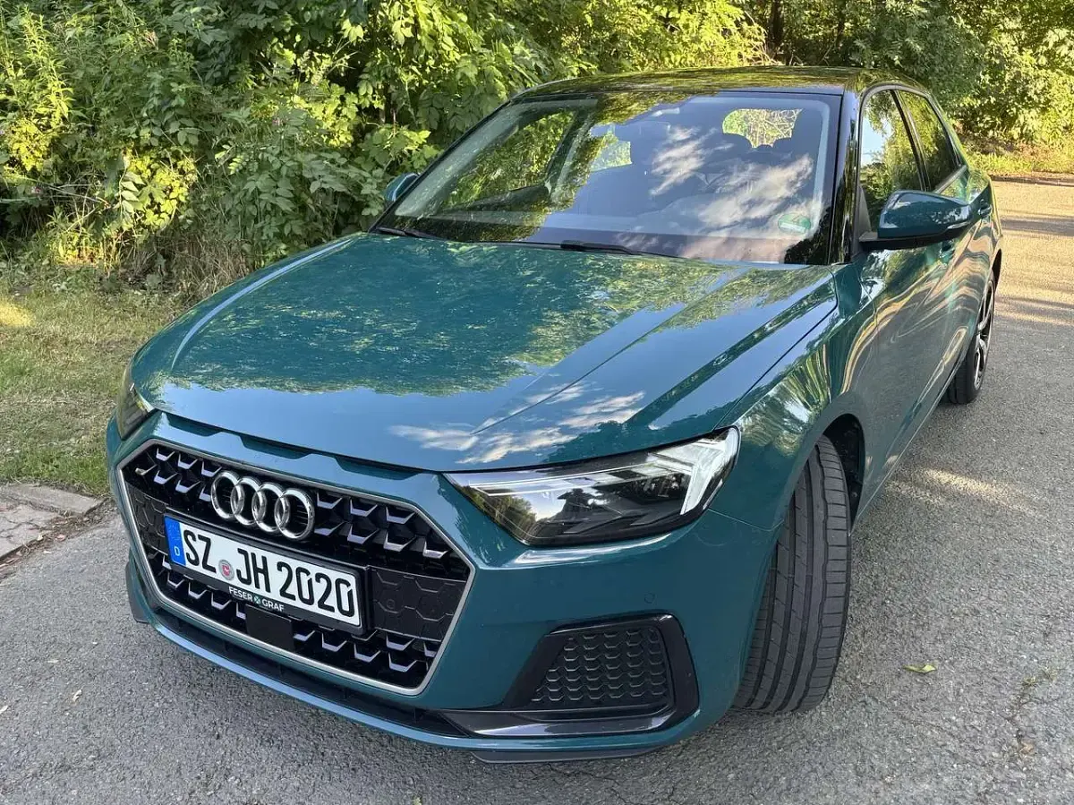 Gebraucht Audi A1 Advanced 95 PS (69 kW) 2022 Grün SUV