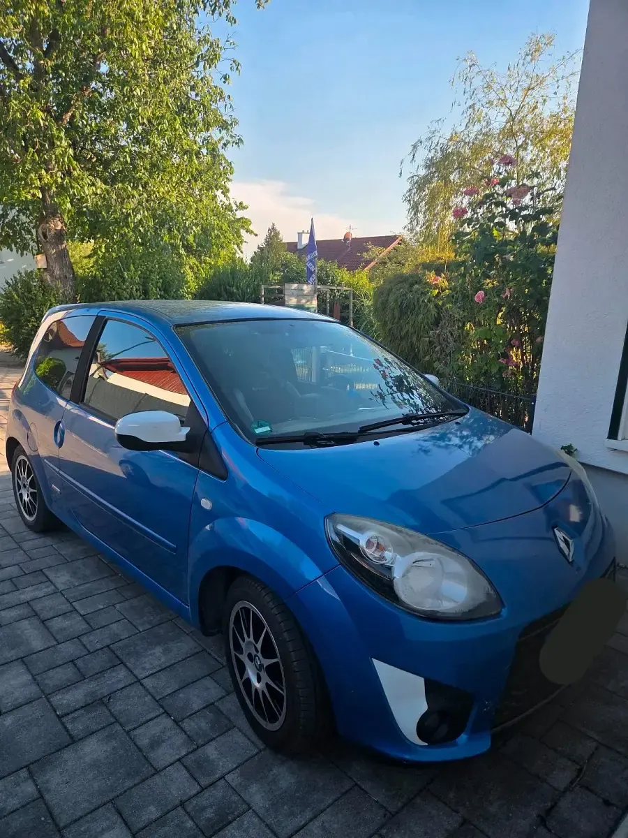 Gebraucht Renault Twingo 101 PS (74 kW) 2011 Blau Kleinwagen