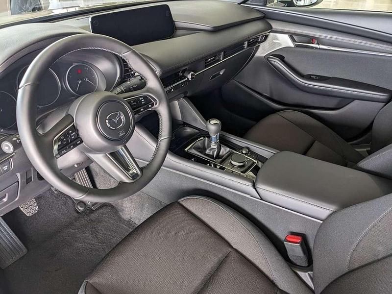 Neu Mazda 3 Exclusive 140 PS (102 kW) 2026 Weiß Limousine