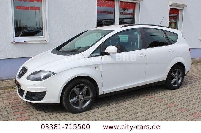 "candy" weiss Gebraucht 2015 Seat Altea Van / Kleinbus | 8.990 € (Fairer Preis) - Bild 1/4