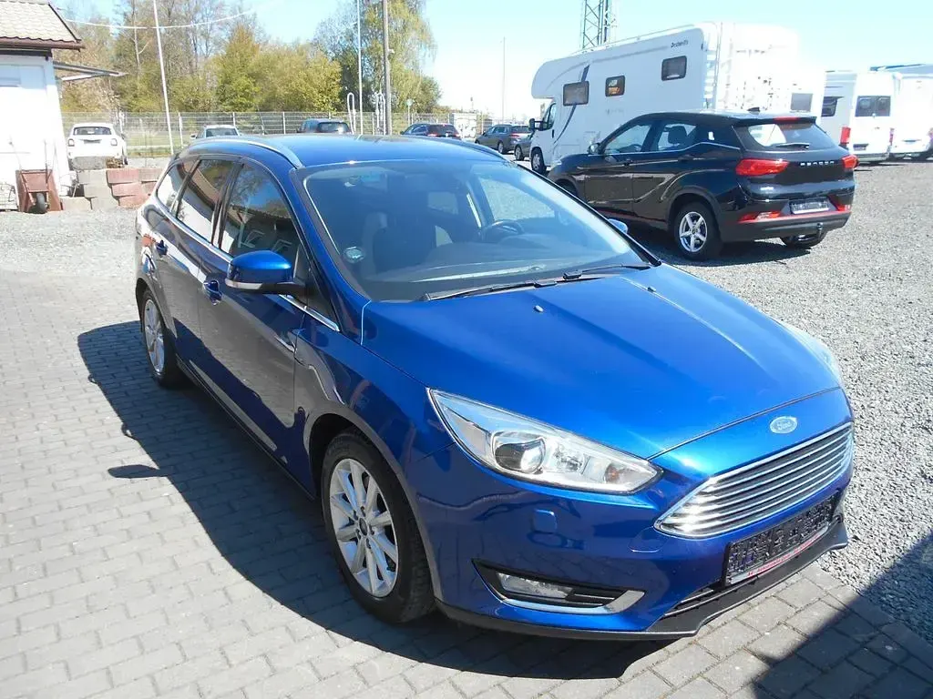 Gebraucht Ford Focus Titanium 182 PS (133 kW) 2015 Blau Limousine