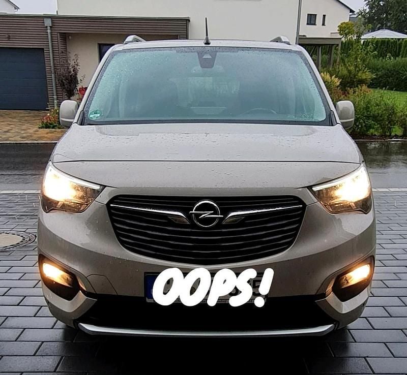 Beige Gebraucht 2018 Opel Combo Life Innovation Van / Kleinbus | 11.999 € (Guter Preis) - Bild 1/4
