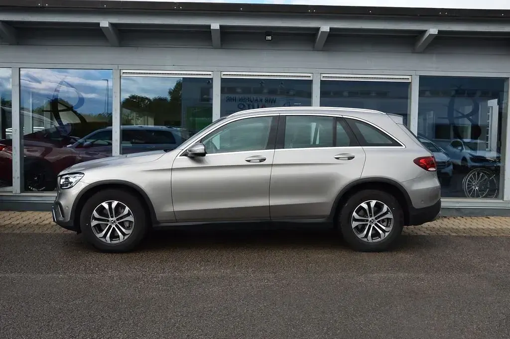 Gebraucht Mercedes GLC200 163 PS (119 kW) 2019 Mojavesilber SUV