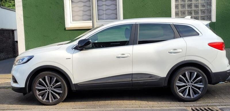 Weiß Gebraucht 2022 Renault Kadjar Bose Edition SUV | 17.500 € (Superpreis) - Bild 1/4