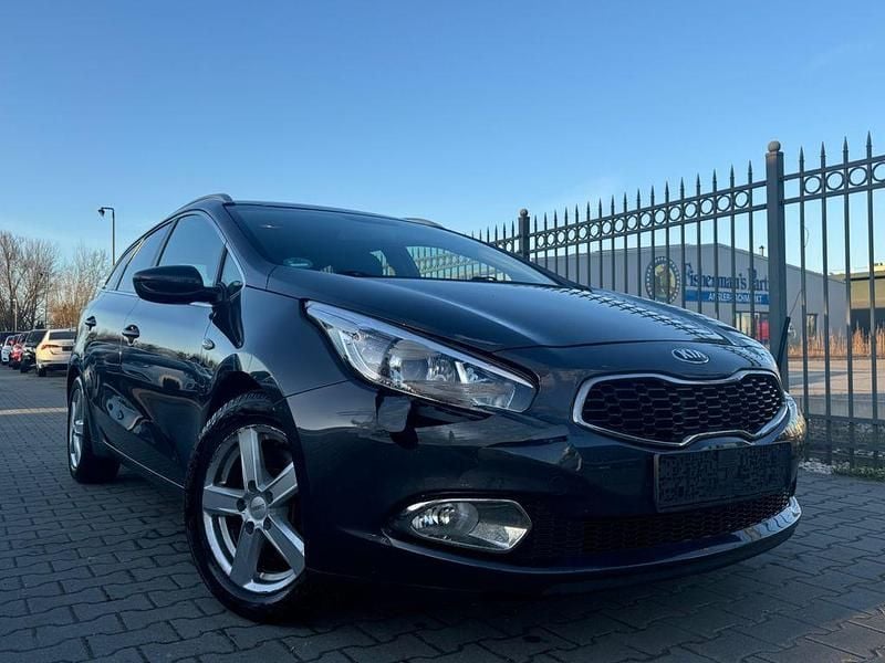 Gebraucht Kia Ceed Sportswagon 128 PS (94 kW) 2014 Schwarz Kombi