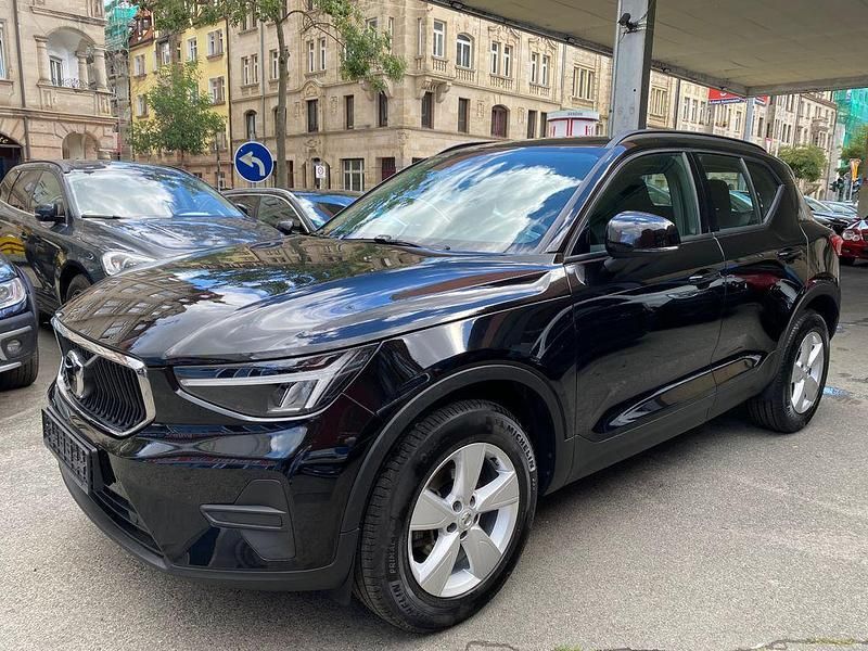 Schwarz Gebraucht 2022 Volvo XC40 SUV | 23.490 € (Superpreis) - Bild 1/4