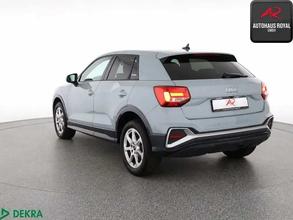 Gebraucht Audi Q2 S-Line 150 PS (110 kW) 2024 Grau SUV