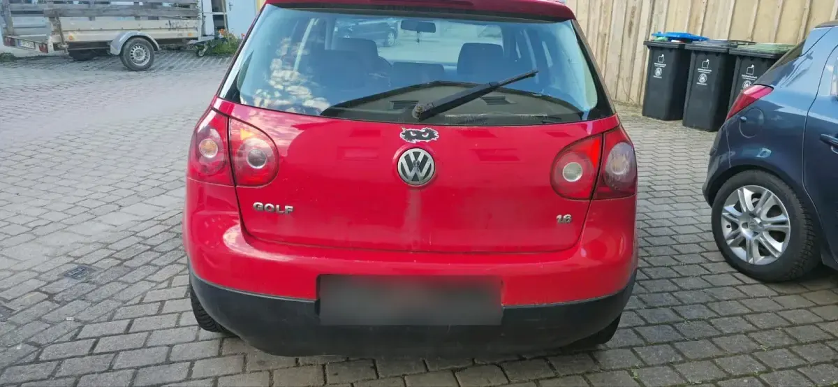 Gebraucht VW Golf V 102 PS (75 kW) 2006 Rot Kleinwagen