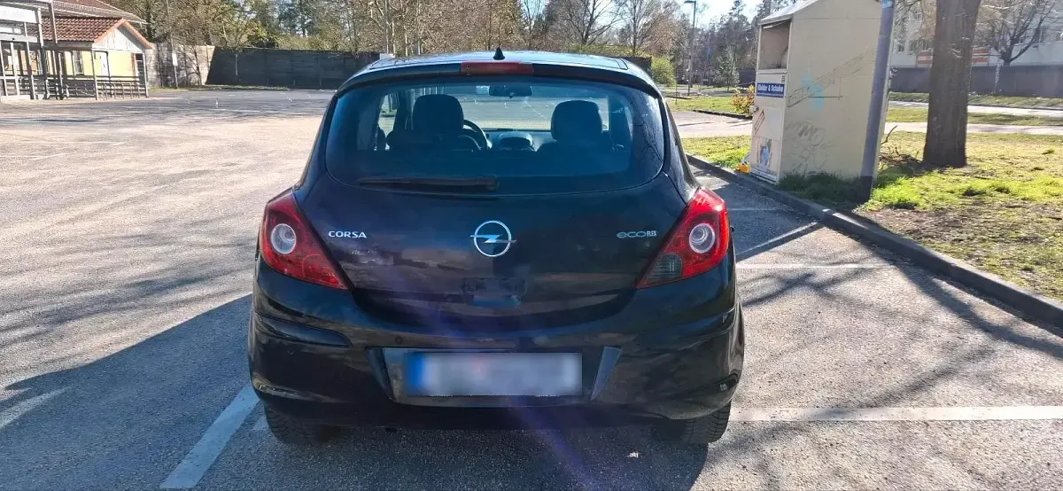 Używany Opel Corsa 86 KM (63 kW) 2010 Czarny Hatchback