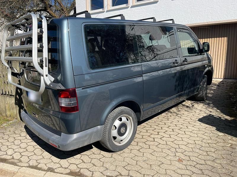 Gebraucht VW T5 102 PS (75 kW) 2007 Grau Van