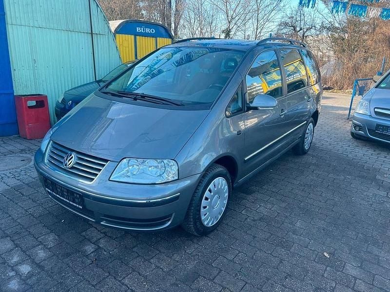 Gebraucht VW Sharan Comfortline 150 PS (110 kW) 2008 Grau Van / Kleinbus