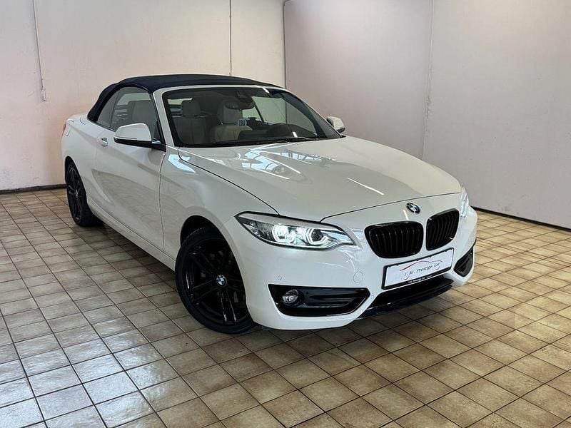 Gebraucht BMW 220 Sport Line 184 PS (135 kW) 2021 Alpinweiss iii Cabrio