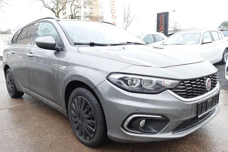 Gebraucht Fiat Tipo Lounge 120 PS (88 kW) 2017 Grau Kombi