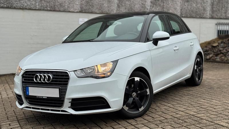 Weiß Gebraucht 2013 Audi A1 Attraction Kleinwagen | 7.990 € (Fairer Preis) - Bild 1/4