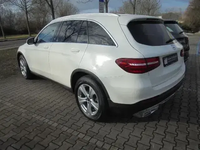 Gebraucht Mercedes GLC220 Exclusive 170 PS (125 kW) 2019 Andere SUV
