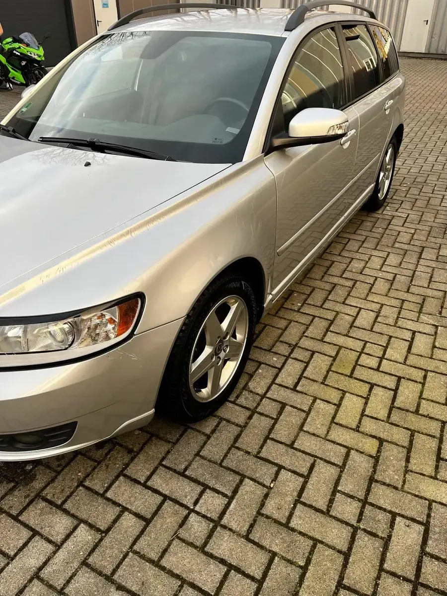 Gebraucht Volvo V50 136 PS (100 kW) 2007 Silber Kombi