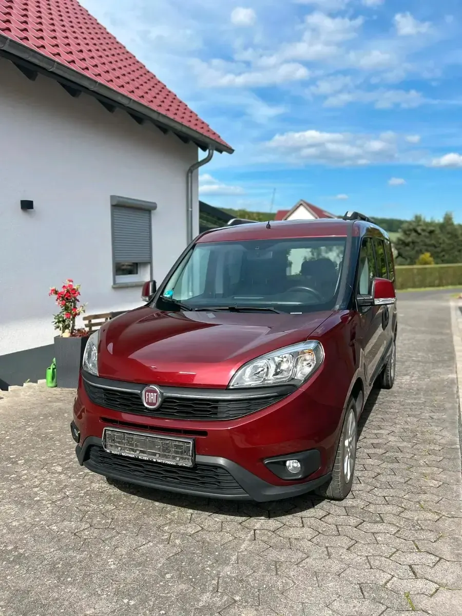 Gebraucht Fiat Doblò 120 PS (88 kW) 2015 Rot Van / Kleinbus